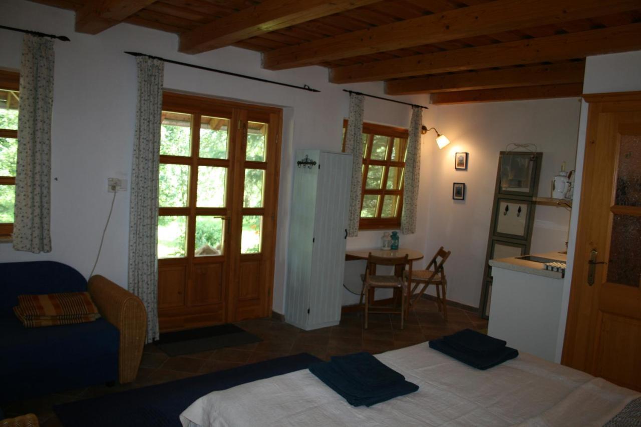 Héregi Éden Vendégház Exterior foto
